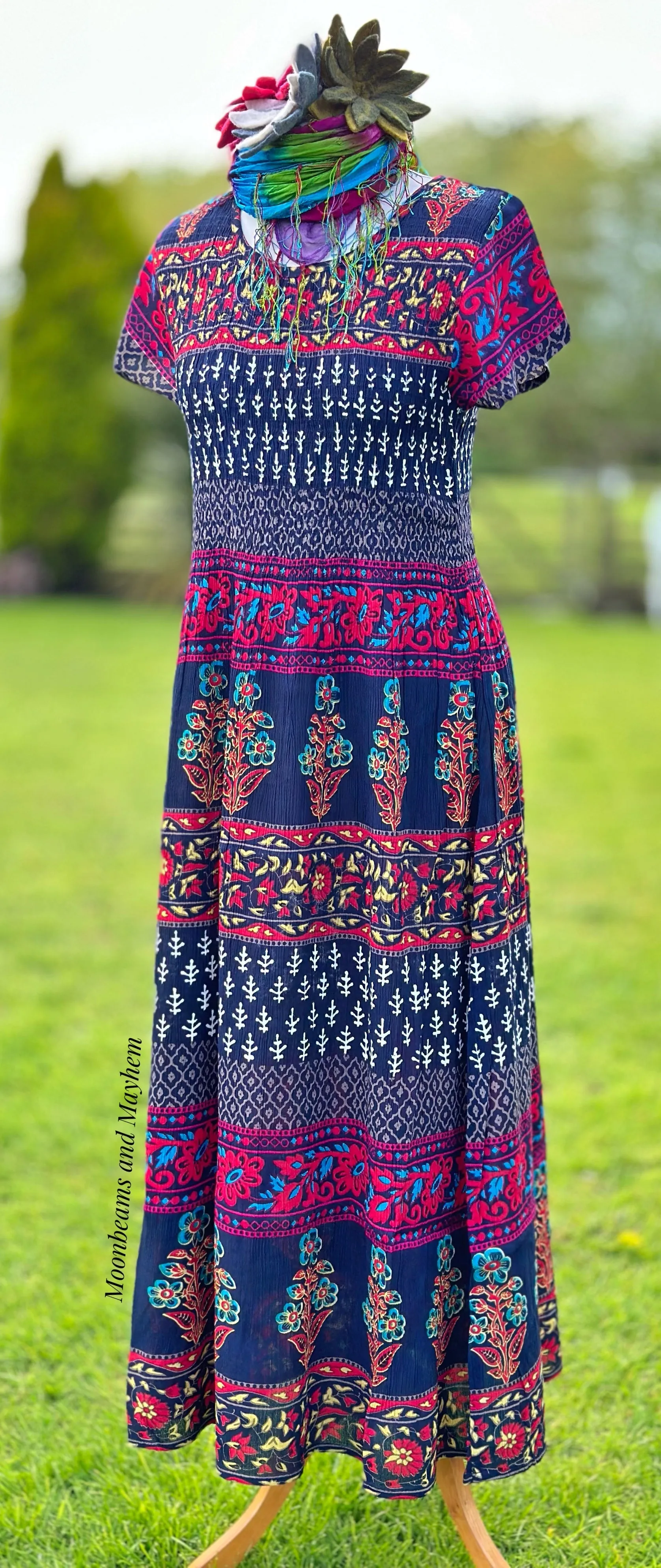 BEAUTIFUL MUDFLOWER DRESS