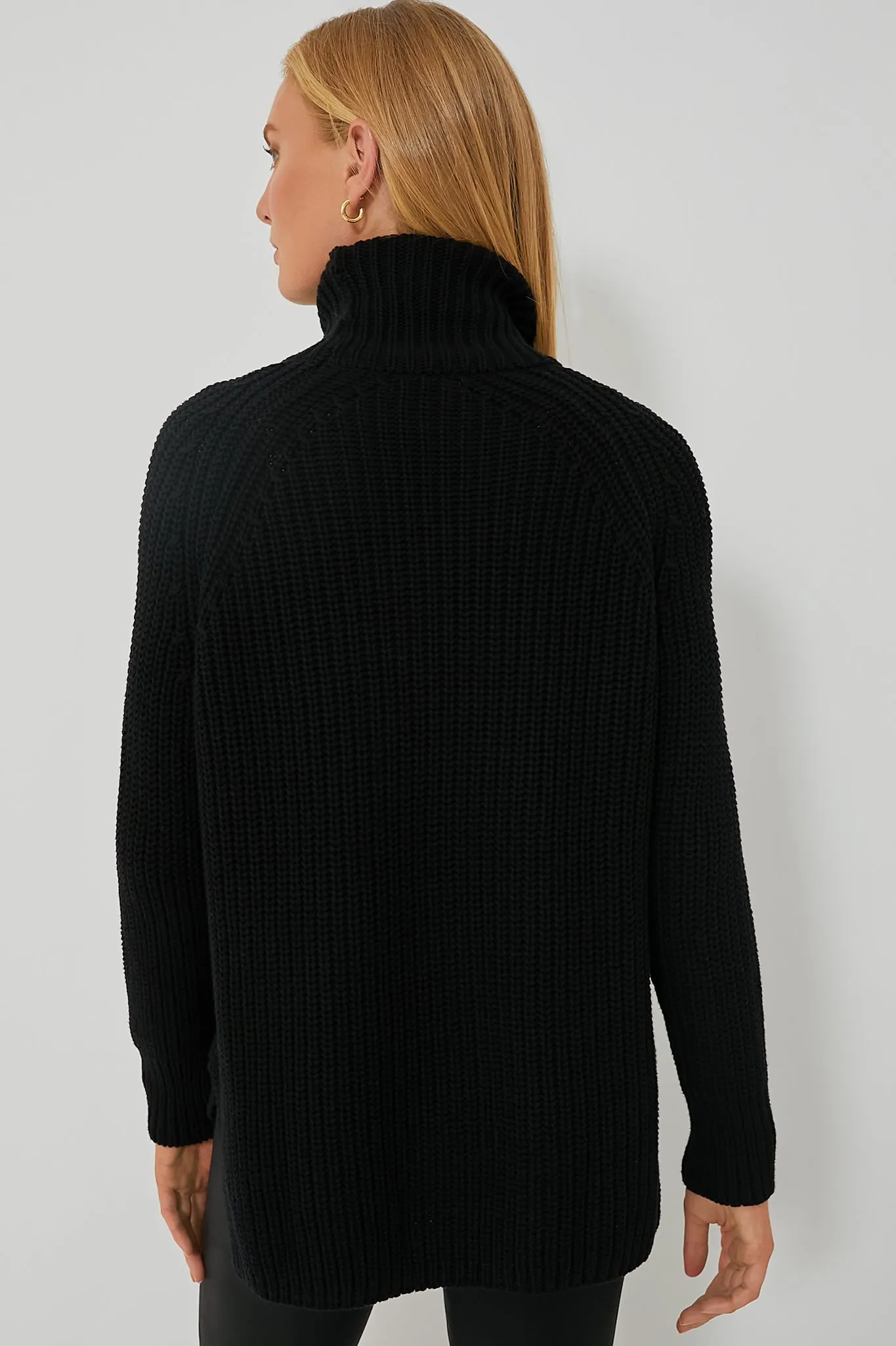 Black Shaker Turtleneck Sweater