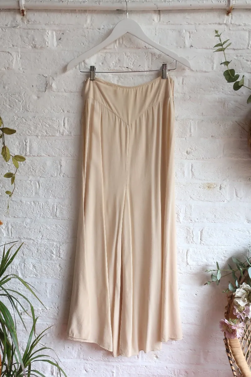 SALE | Vintage High Waisted Culottes - Pop the Champagne - W27